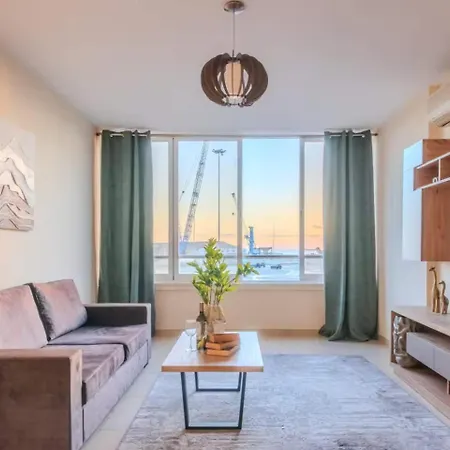 2br Sunrise Port View Steps From Finikoudes By Cyprus Horizons * Lárnaka